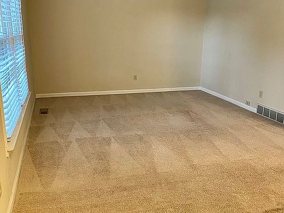 3rd image of 1724 McGregor Ct