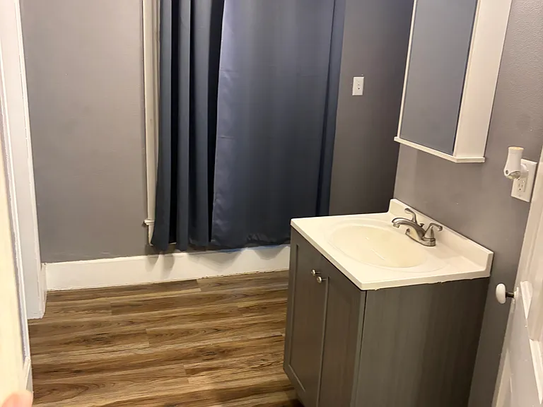 402 N Linn St — Photo 11