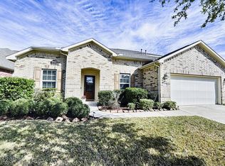 13205 Barons Cove Ln, Pearland, TX 77584