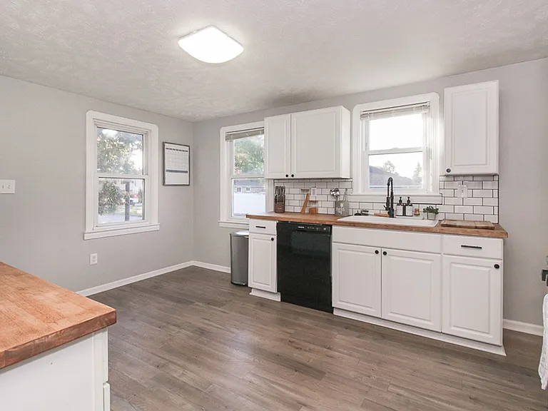 7329 Ward Rd — Photo 24
