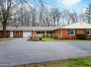 12931 Point Pleasant Dr, Fairfax, VA 22033