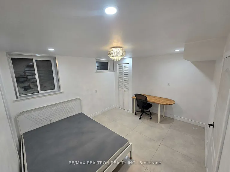 38 Collingsbrook Blvd #3 — Photo 12