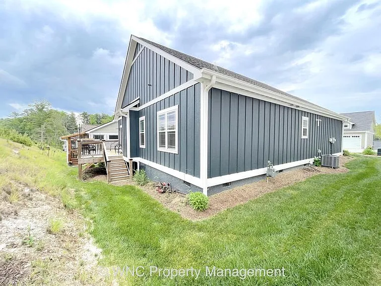 72 Leyland Cir — Photo 17