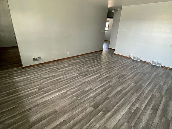 4th image of 10828 W Grant St #3