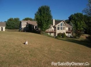 4184 Richman Farms Dr, Howell, MI 48843