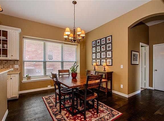 4th image of 11870 Forestbrook Dr