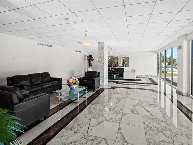 3000 E Sunrise Blvd #12E — Photo 23