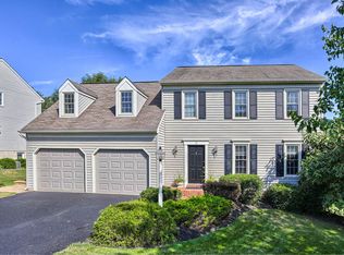 16 Iron Horse Dr, Lititz, PA 17543