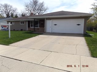 1025 E Pershing St, Appleton, WI 54911