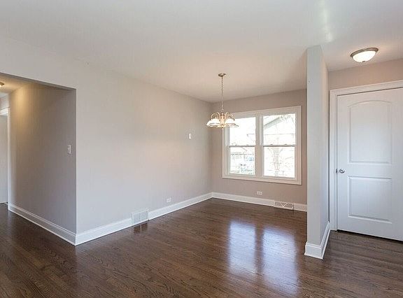 5th image of 5025 Saint Paul Ct