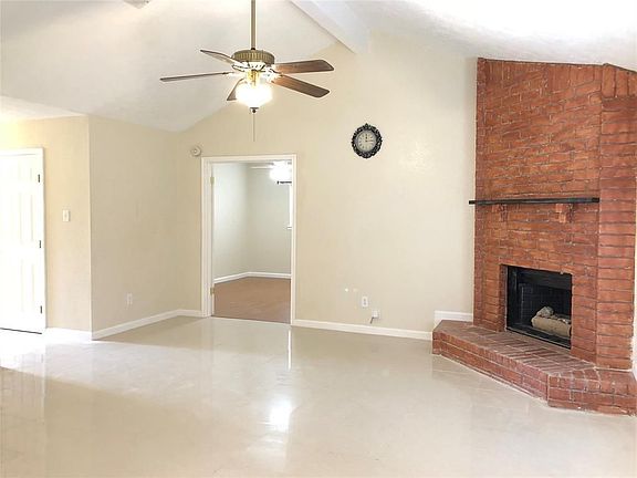 5th image of 528 Magnolia Bend St