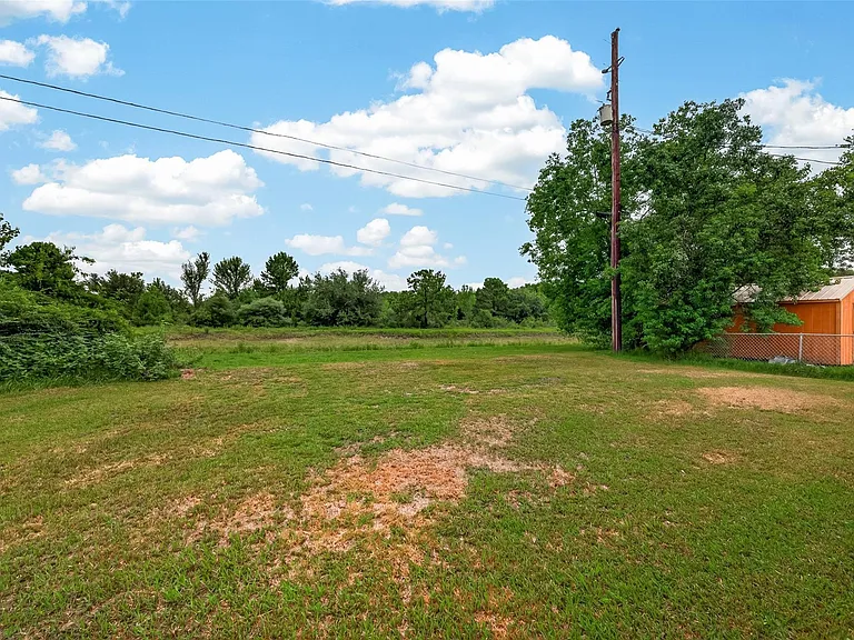 1343 Alpha Ln — Photo 41
