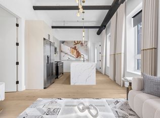 77 W Chestnut St #2A, Chicago, IL 60610