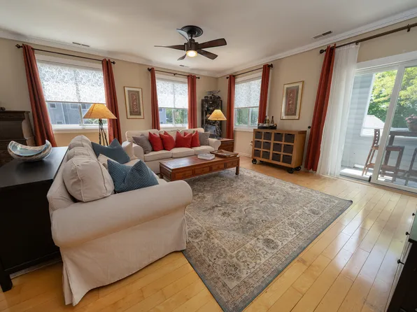 267 Melba Street APT B13, Milford, CT 06460