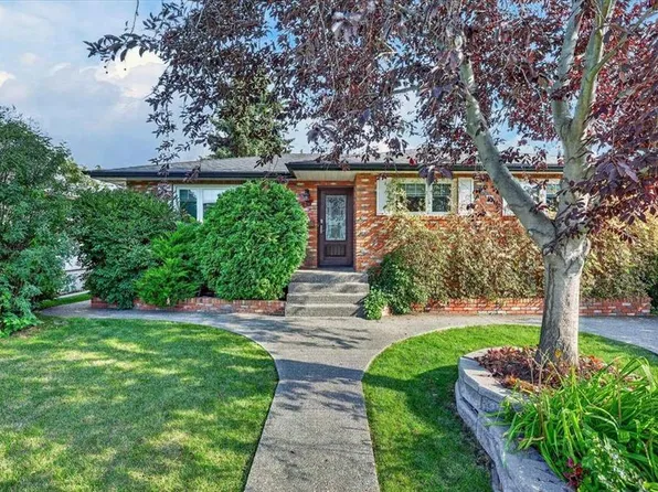 624 S 24th Ave NE, Calgary, AB T2E 1X3