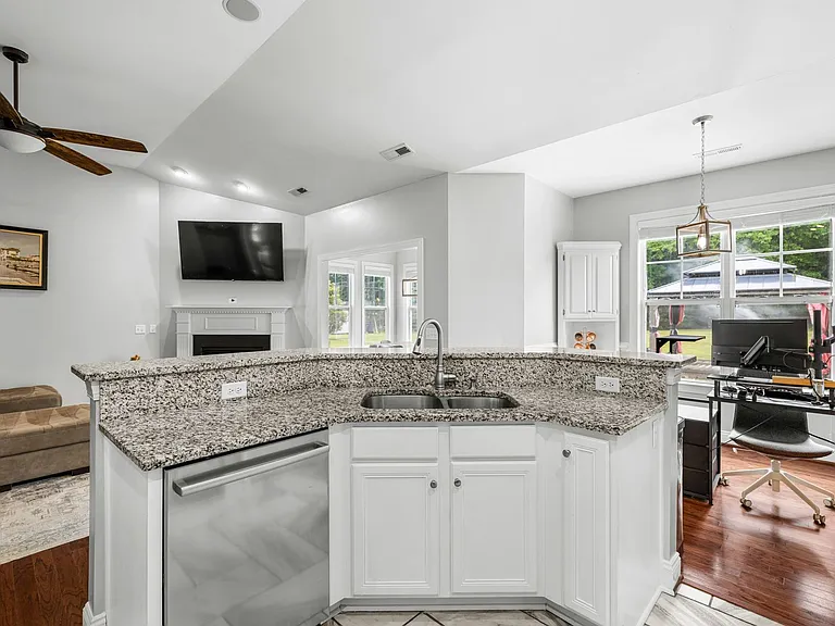 224 Blue Creek Farms Dr — Photo 9