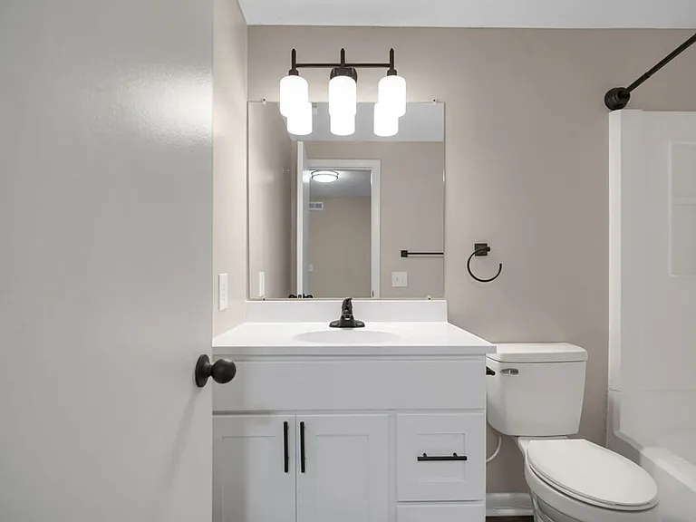 Windtree Apartment Homes — Photo 44