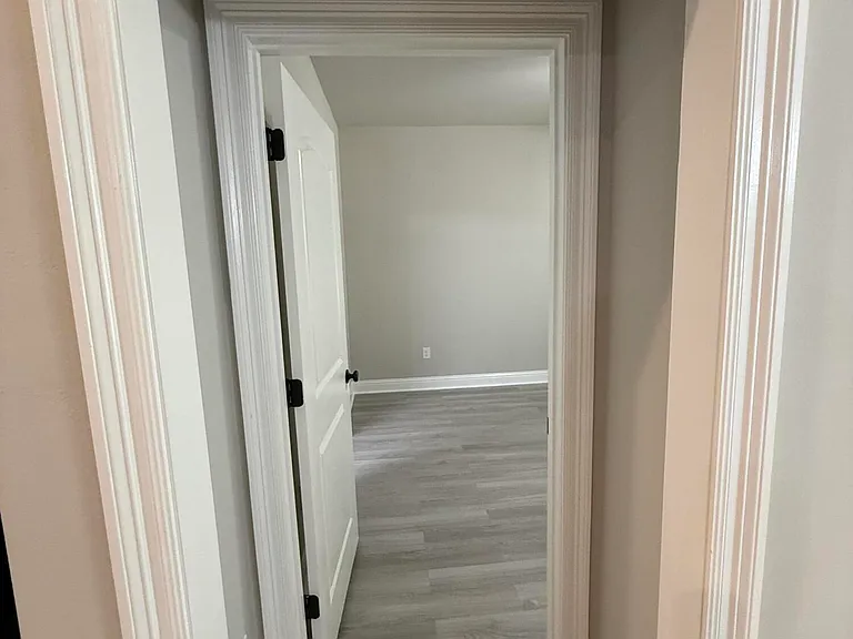 404 Sparrowhawk St — Photo 24