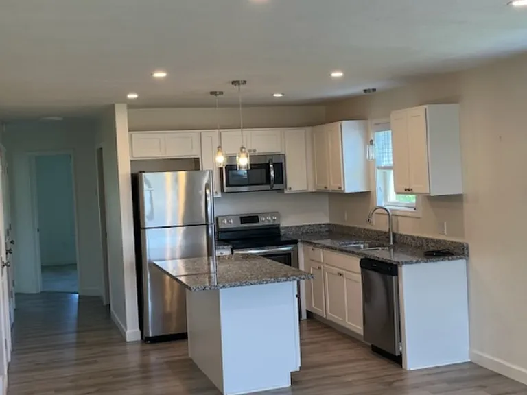 430 Ward Dr #B — Photo 1