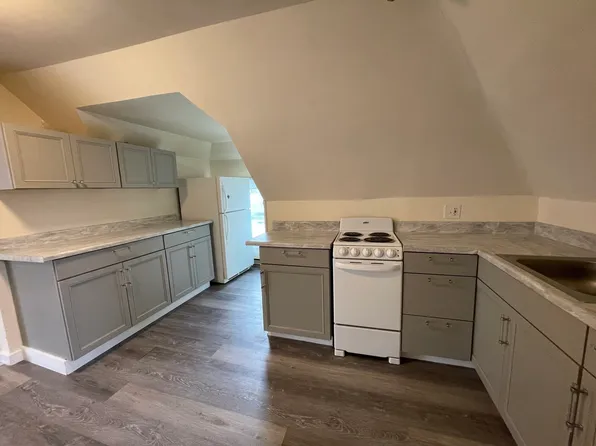 631 Somerset Ave Floor 3, Taunton, MA 02780