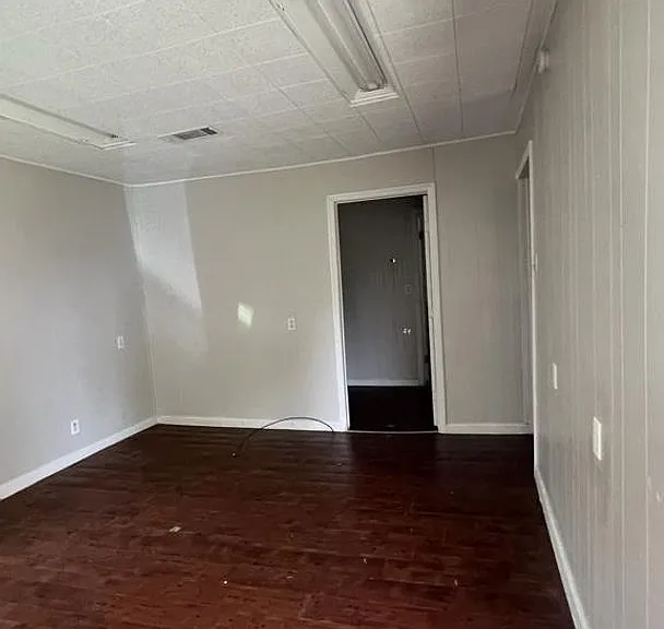 2602 Tanglewood St — Photo 12