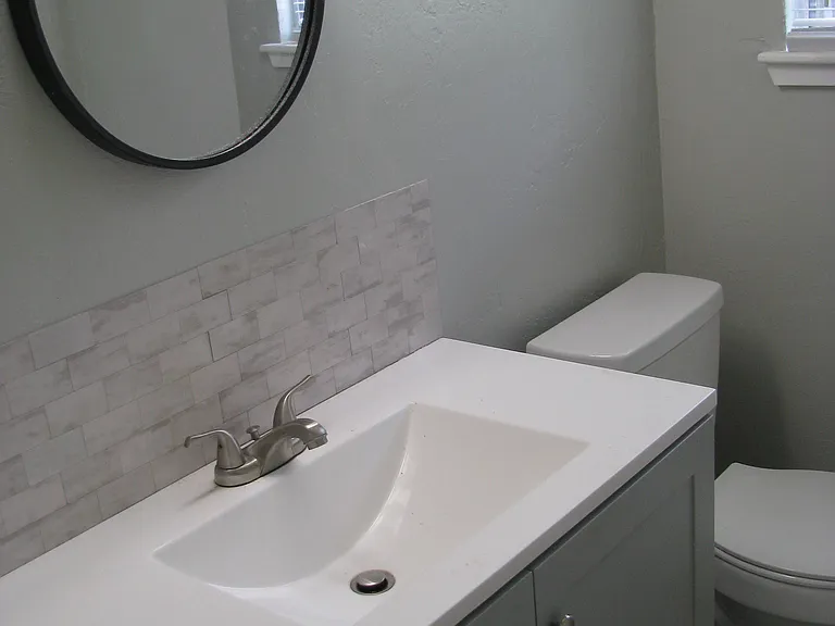 306 W Bass Ave — Photo 4