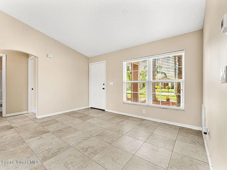 1622 Laramie Cir — Photo 19