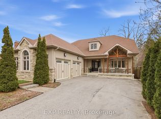 583 Park Cres, Pickering, ON L1W2E1
