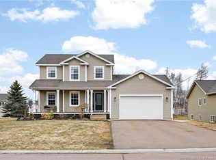 25 Elodie Ct, Dieppe, NB E1A 8K5