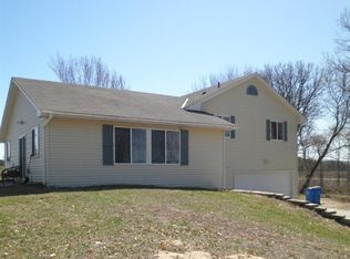 31345 Roanoke St NW, Cambridge, MN 55008