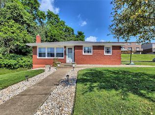 1215 Ellsworth Ave, Jeannette, PA 15644