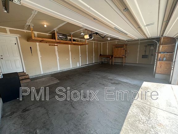 5th image of 4829 S Wilson Ave