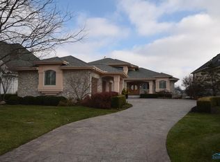 3121 Deep Water Ln, Maumee, OH 43537