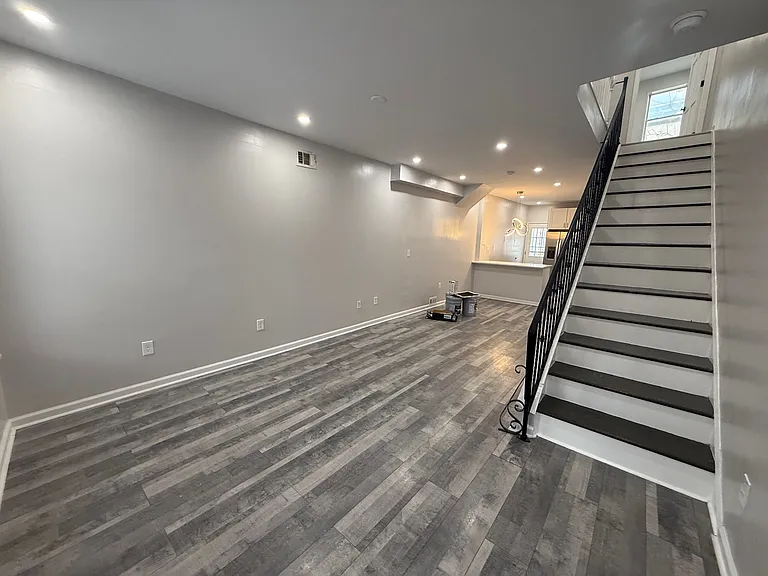 1745 Federal St — Photo 3