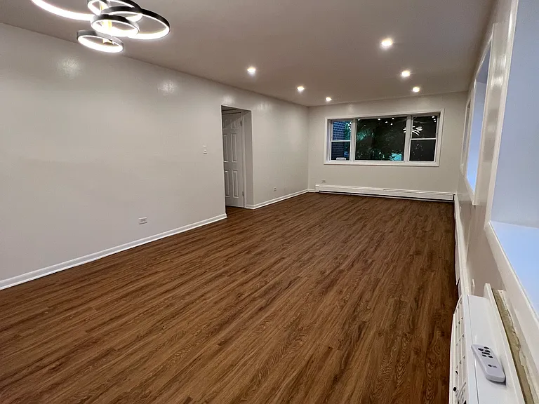 4643 Main St #1D — Photo 3