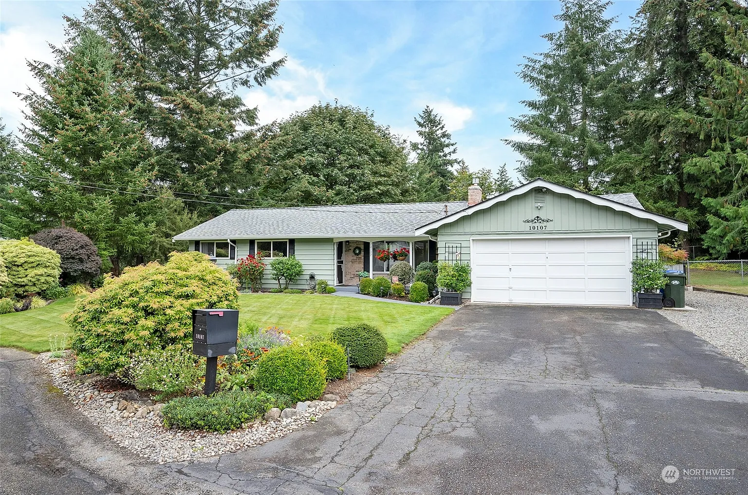 10107 87th Avenue SW photo 1