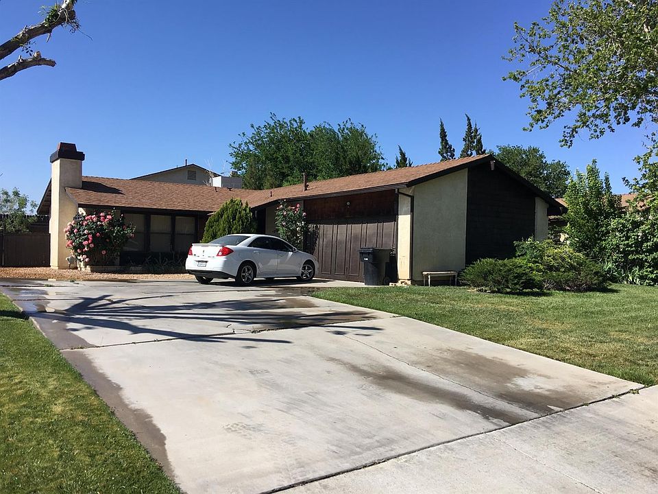 1st image of 15217 Dakota St