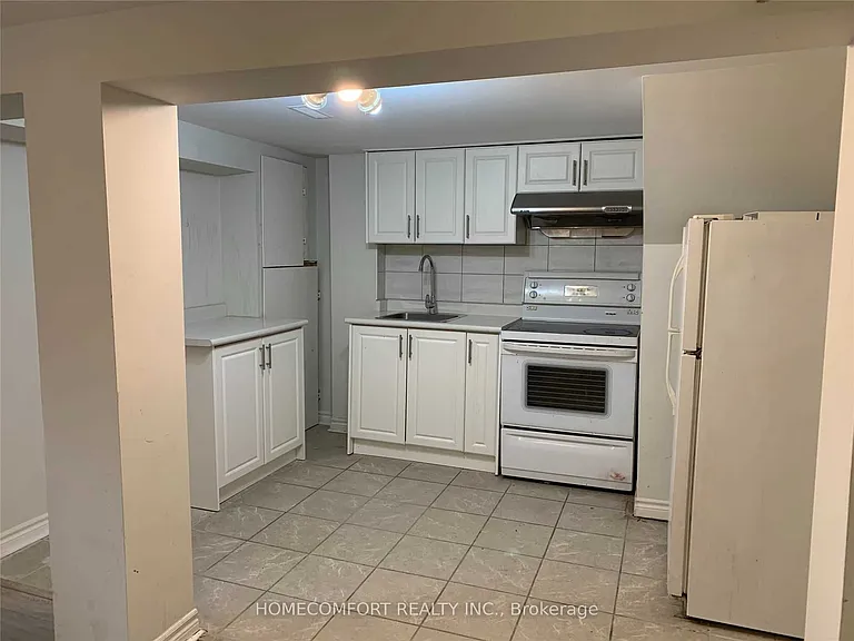 189 Taylor Mills Dr N — Photo 2