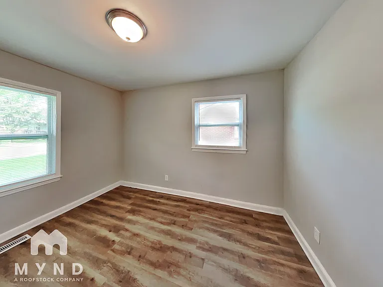 505 Sinclair St — Photo 14
