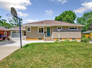 216 W 11th St, Fairmont, MN 56031