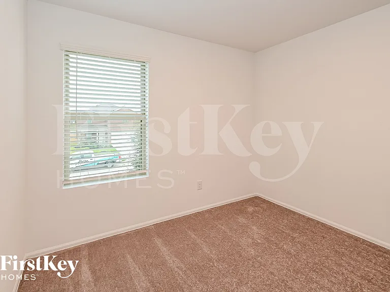501 Maple Bend Ln — Photo 11
