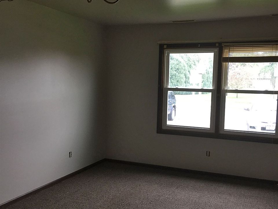 Waterman Gardens Apts 215 E Duffy Rd Waterman IL Zillow