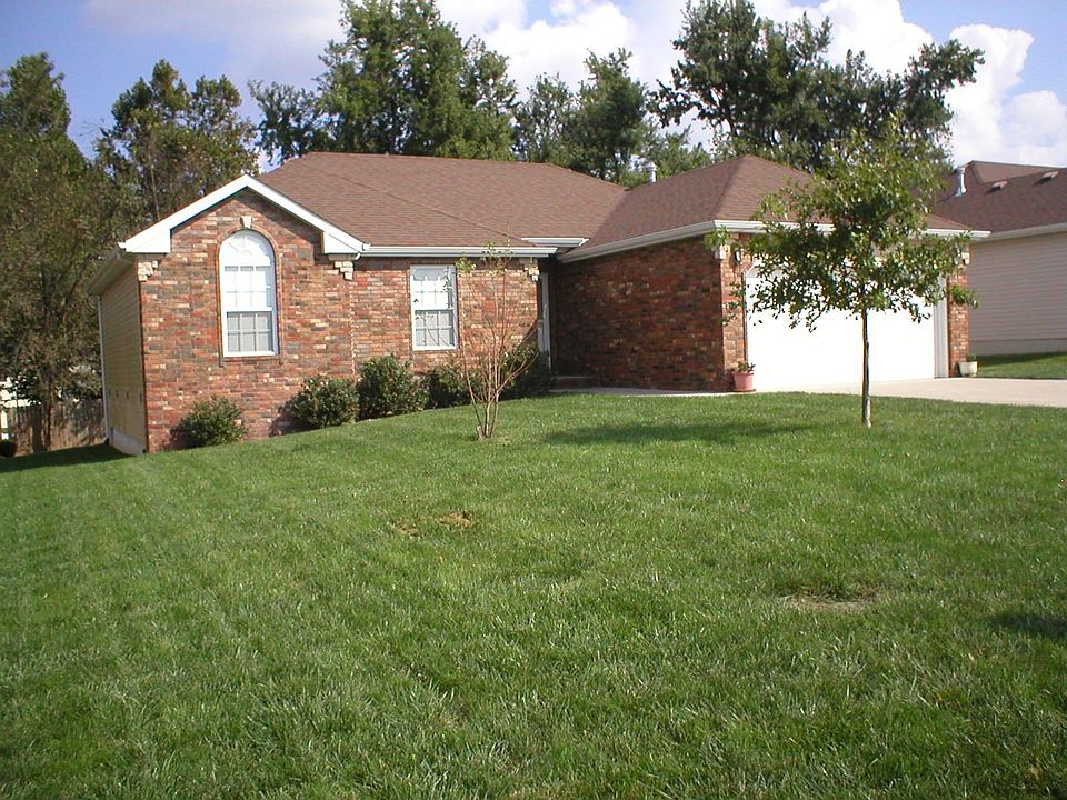 This one is really nice & it shows like a new house. A great buy in Glendale H