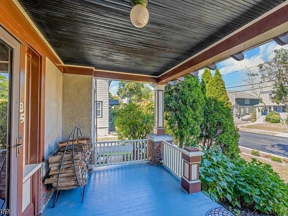 5th image of 85 Spring Valley Ave