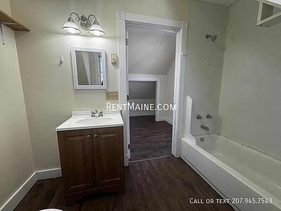 4th image of 3 Summer St APT 3