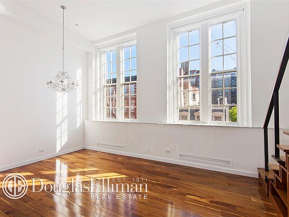 3rd image of 29 King St APT 4H