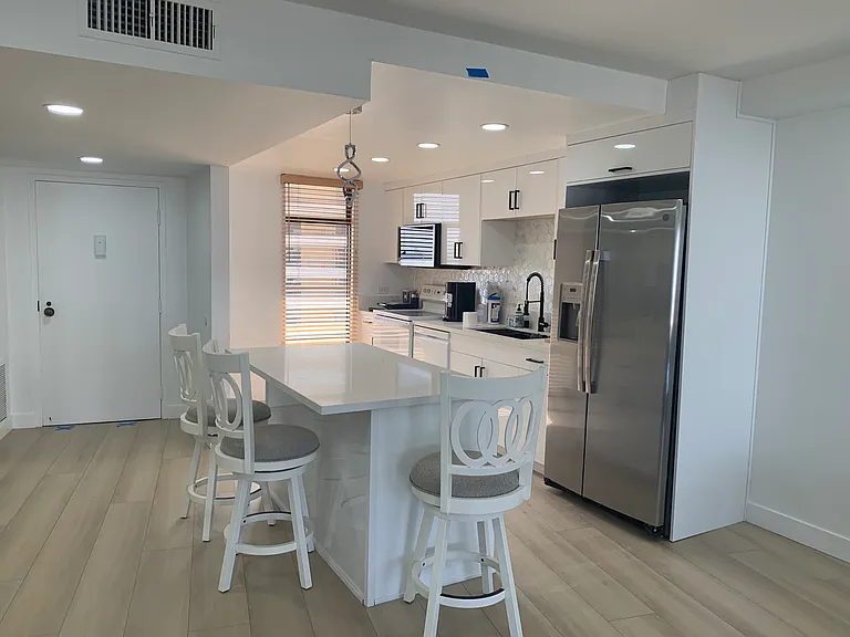 4265 Marina City Dr #907 — Photo 3