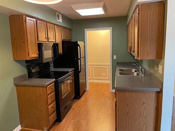 2nd image of 1017 Buccaneer Dr APT 5-02