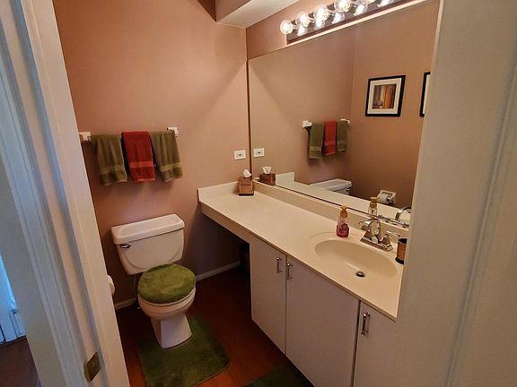 3rd image of 179 Holmes Way
