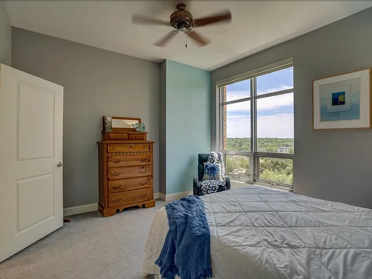 625 N Segoe Rd — Photo 24